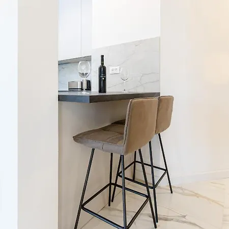 Cosmopolitan **** * 斯普利特