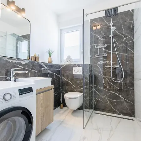 Cosmopolitan **** * 斯普利特