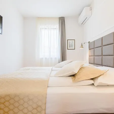 Cosmopolitan **** 公寓 *